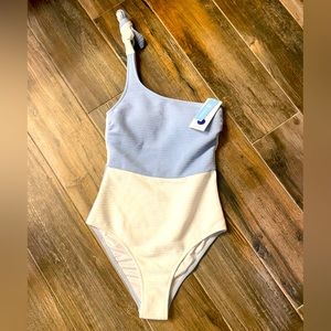 NEW NWT Extra Small XS Cupshe one piece bathing suit swimsuit
